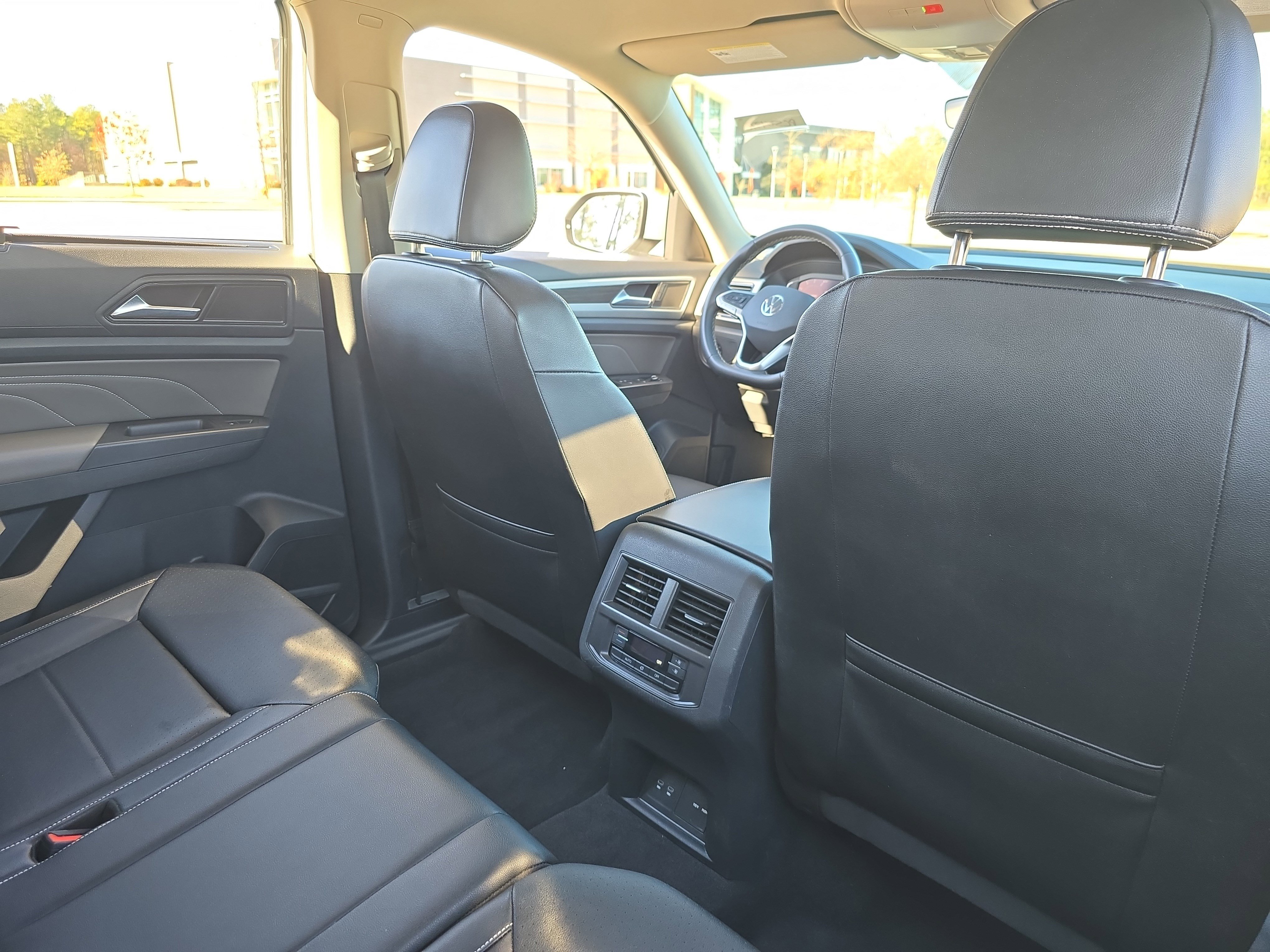 Used 2023 Volkswagen Atlas SE image 11