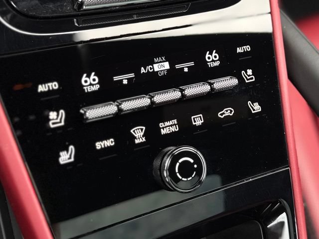 Used 2026 Porsche Cayenne GTS AWD/4WD image 32