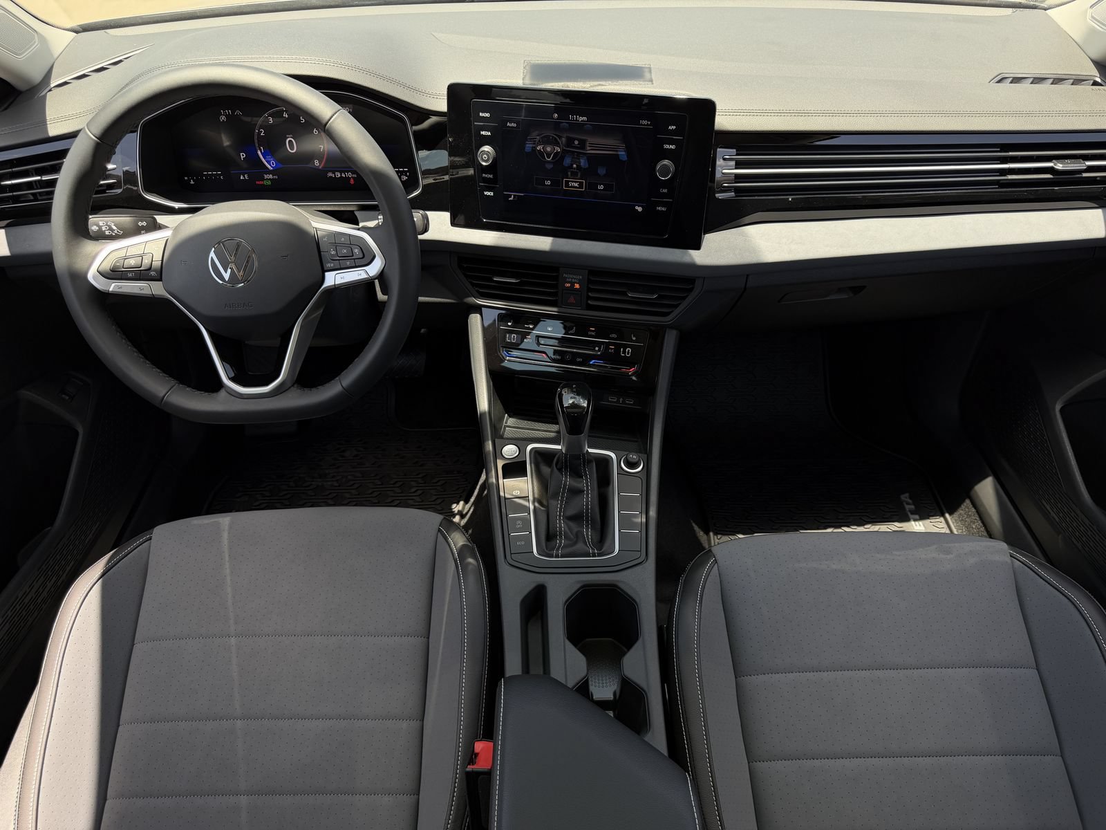 New 2026 Volkswagen Jetta SE FWD image 12