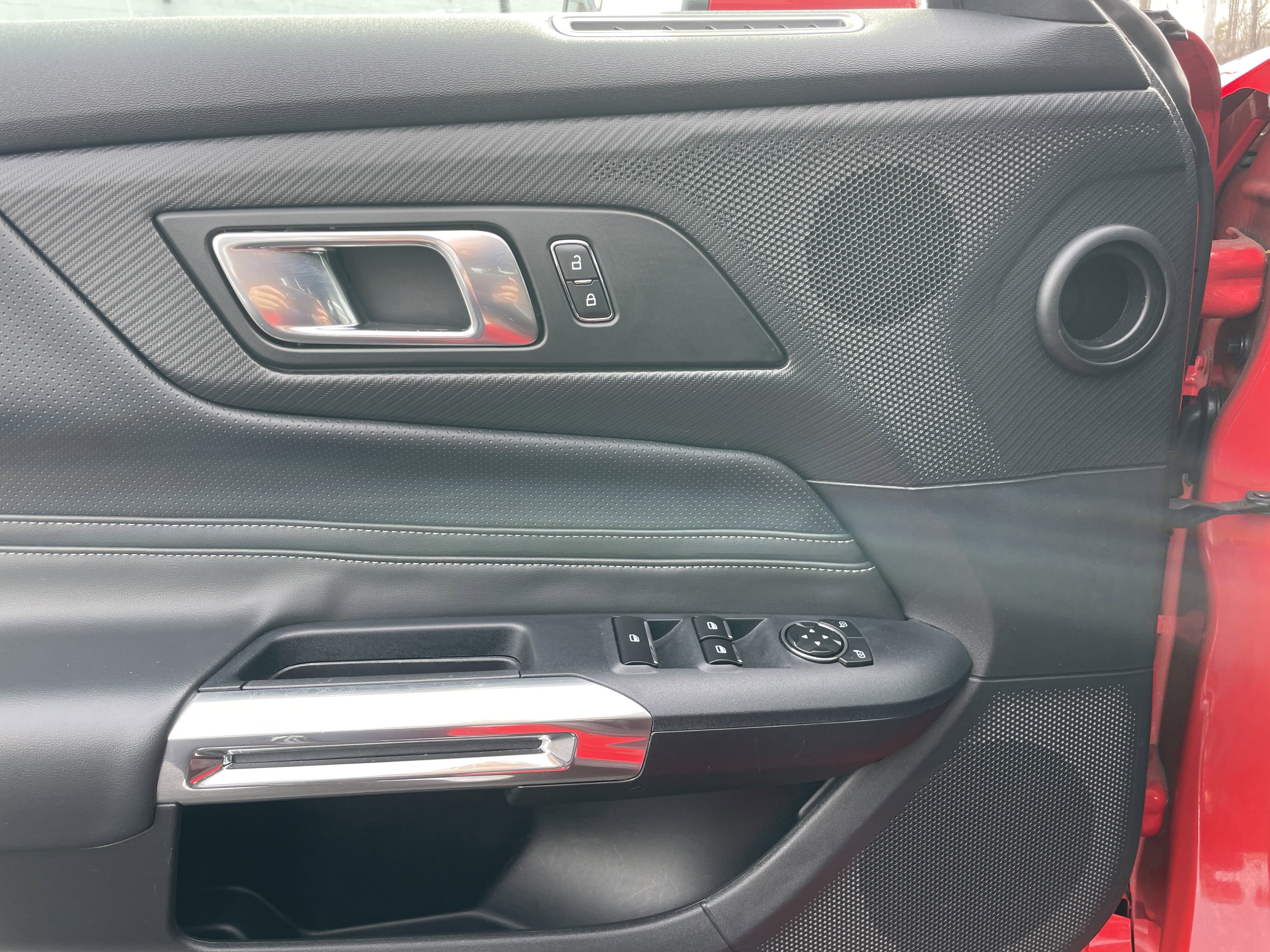 Used 2025 Ford Mustang Premium image 19