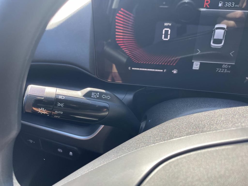 Used 2025 Kia K4 FWD image 29