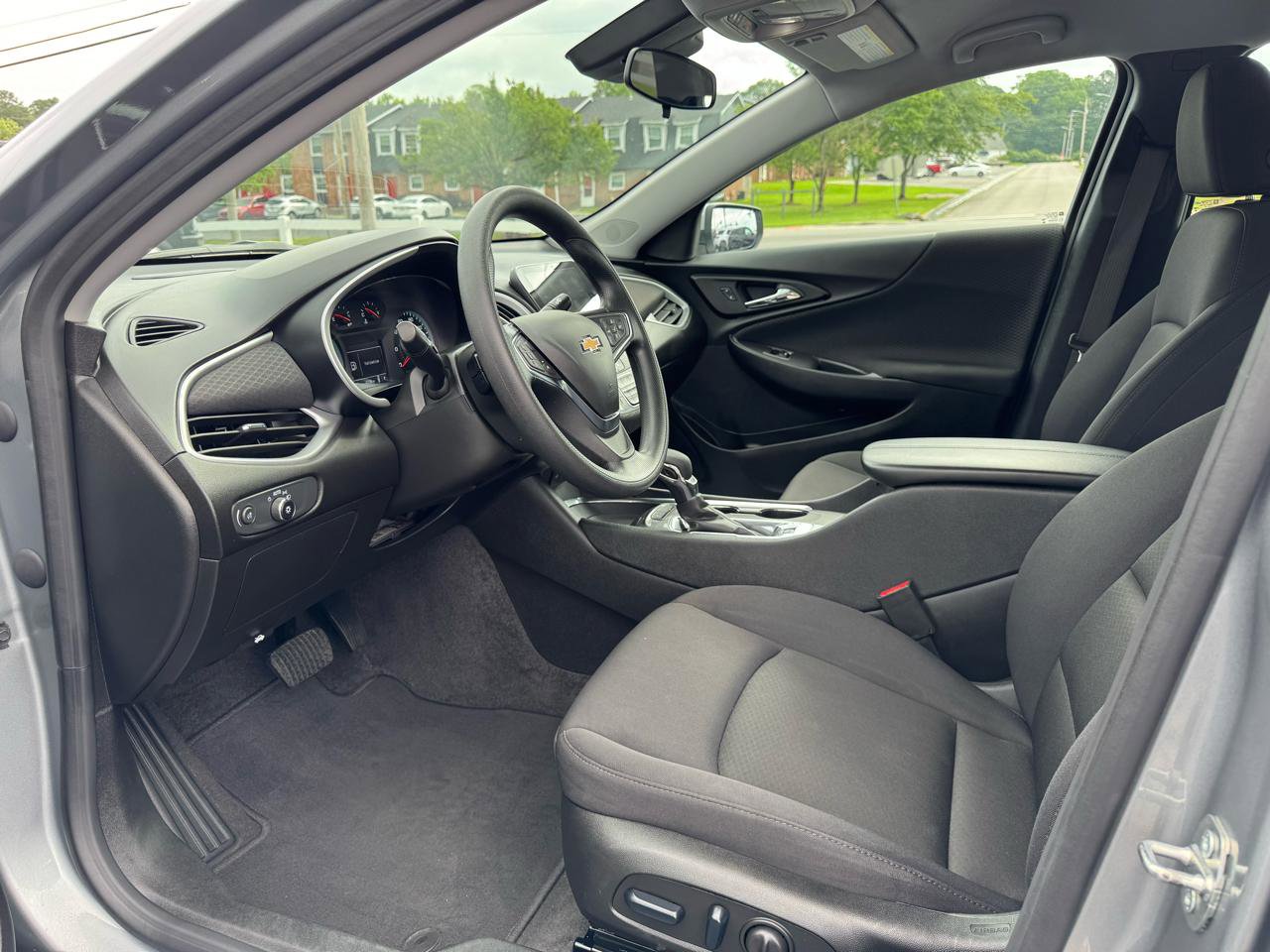 Used 2024 Chevrolet Malibu LT FWD image 16