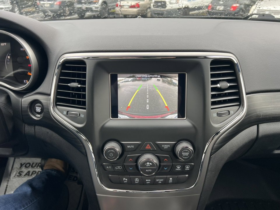 Used 2021 Jeep Grand Cherokee Laredo image 21