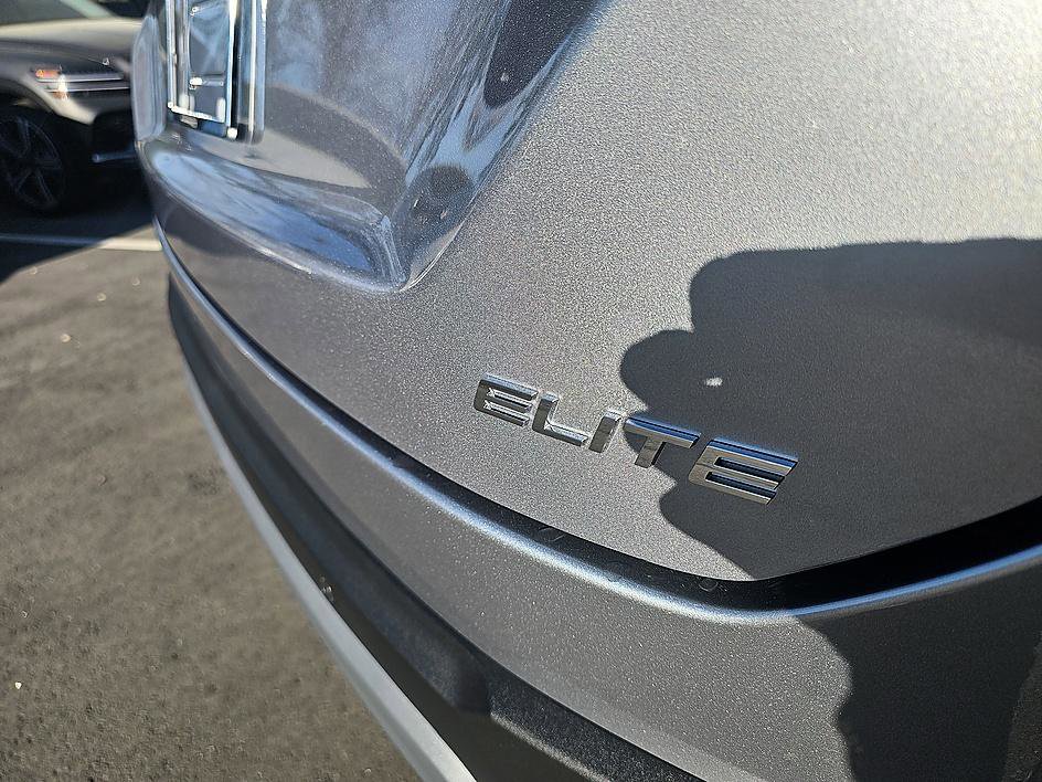 Used 2025 Honda Pilot Elite image 9