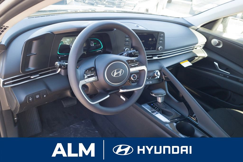 New 2026 Hyundai Elantra Hybrid FWD image 13