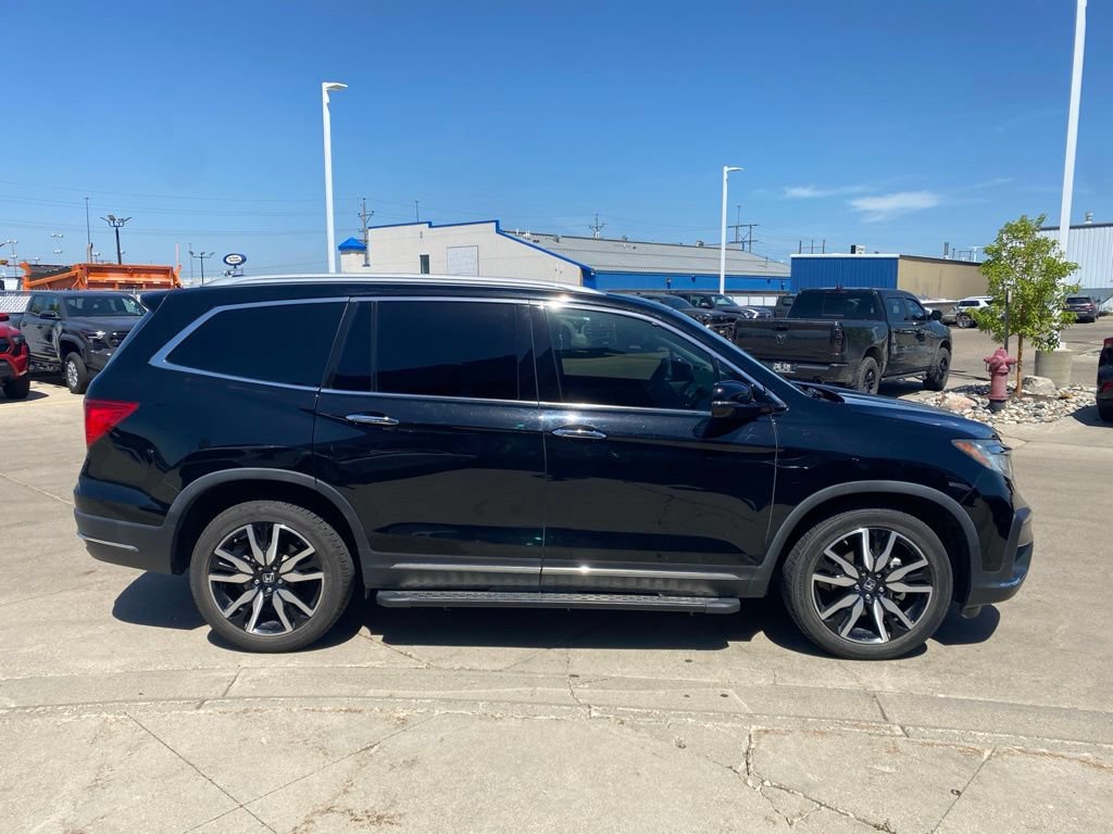 Used 2019 Honda Pilot Touring image 2