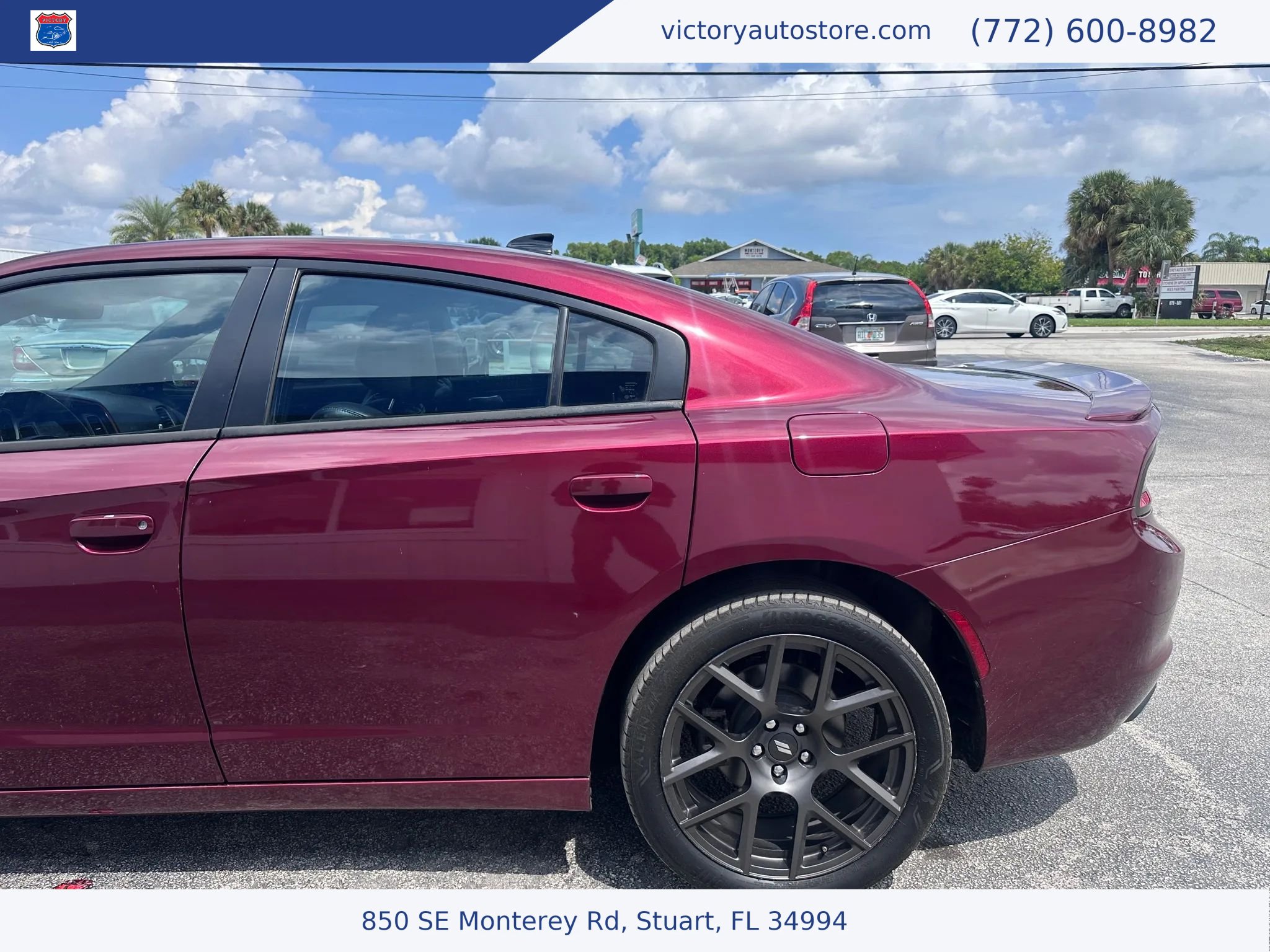 Used 2018 Dodge Charger R/T w/ Navigation & Travel Group image 7