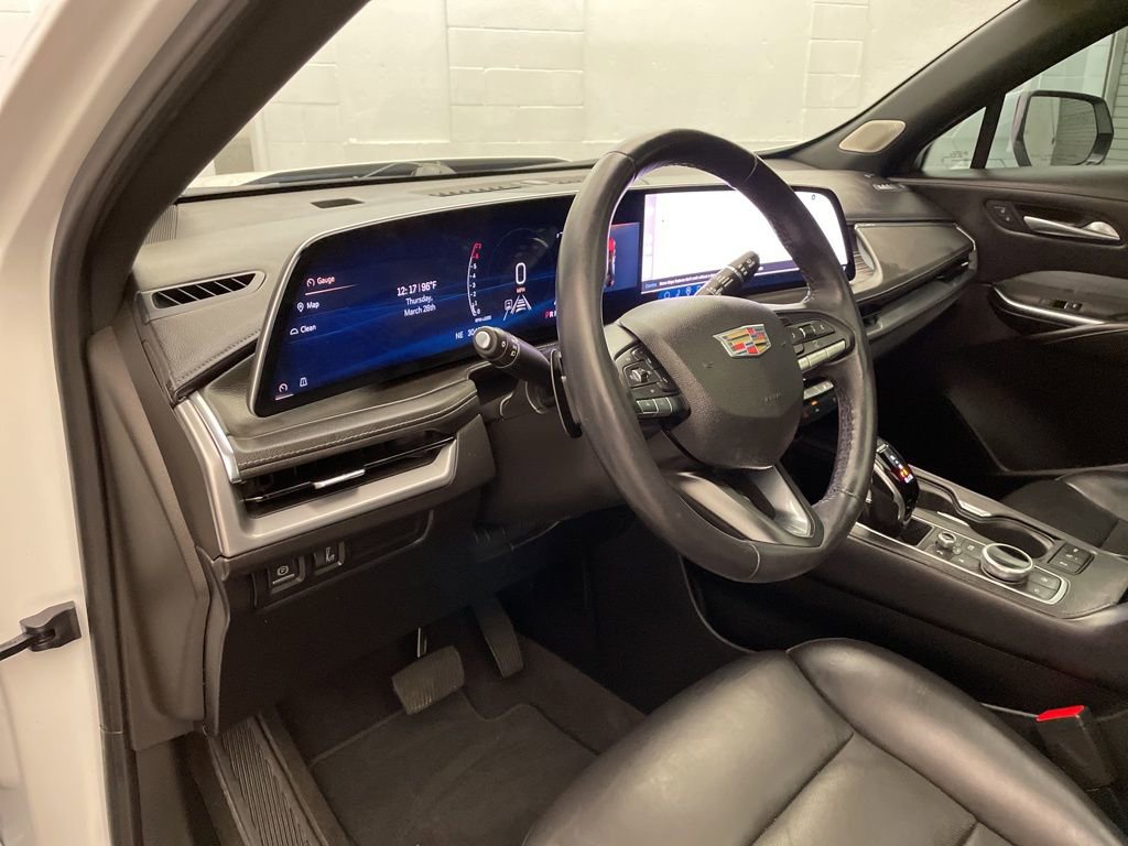 Used 2024 Cadillac XT4 Premium Luxury image 21