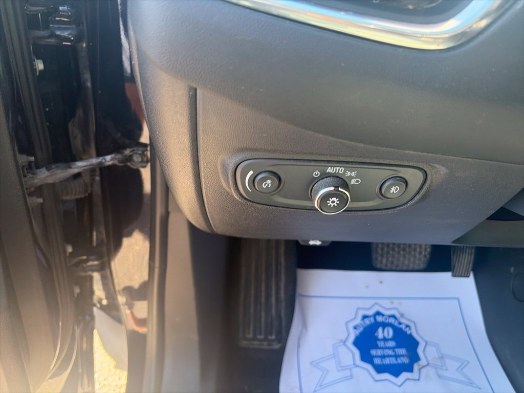 Used 2020 Chevrolet Equinox LT FWD image 19
