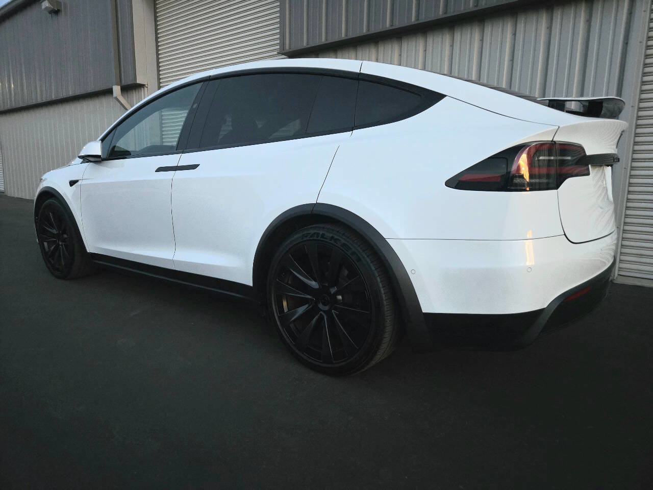 Used 2022 Tesla Model X Plaid image 5