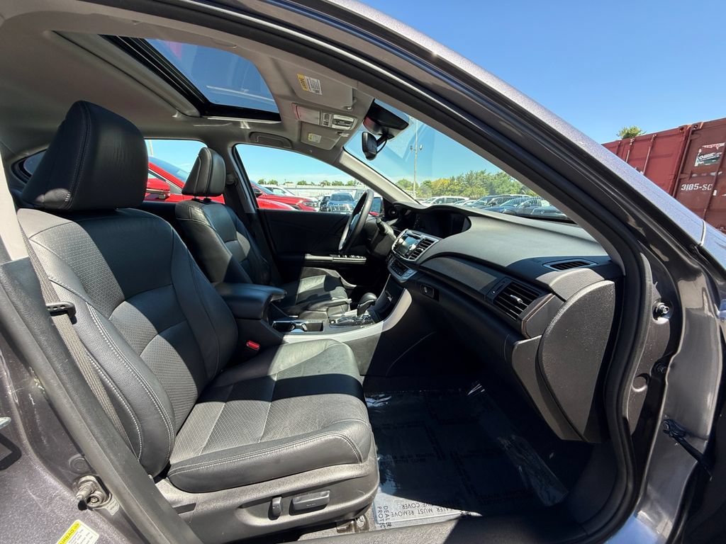 Used 2015 Honda Accord EX-L image 26