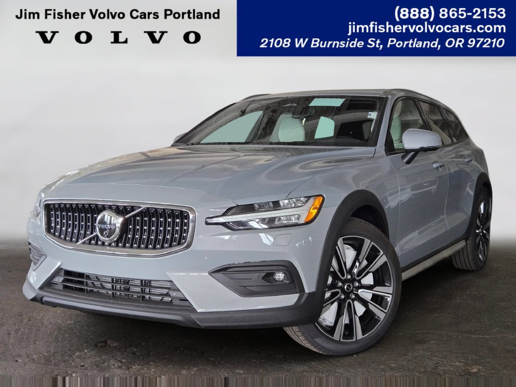 New 2026 Volvo V60 B5 Cross Country Ultra w/ Climate Package