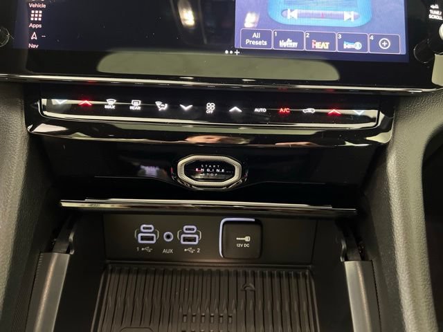 New 2026 Jeep Grand Cherokee Altitude AWD/4WD image 23