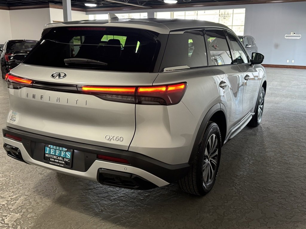 Used 2023 INFINITI QX60 Pure image 4