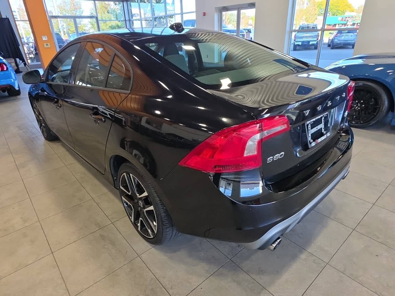 Used 2018 Volvo S60 T5 Dynamic w/ Protection Package AWD/4WD image 10