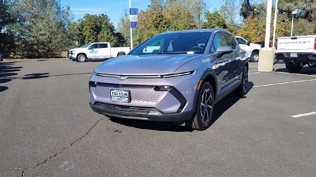 New 2026 Chevrolet Equinox EV LT image 3