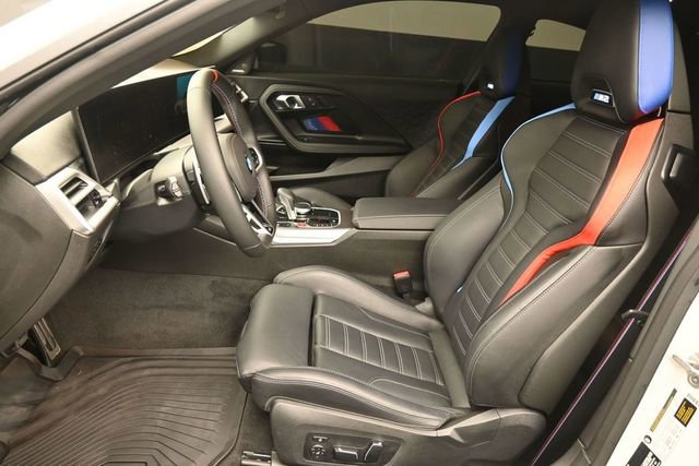 Used 2026 BMW M2 w/ Lighting Package RWD image 28