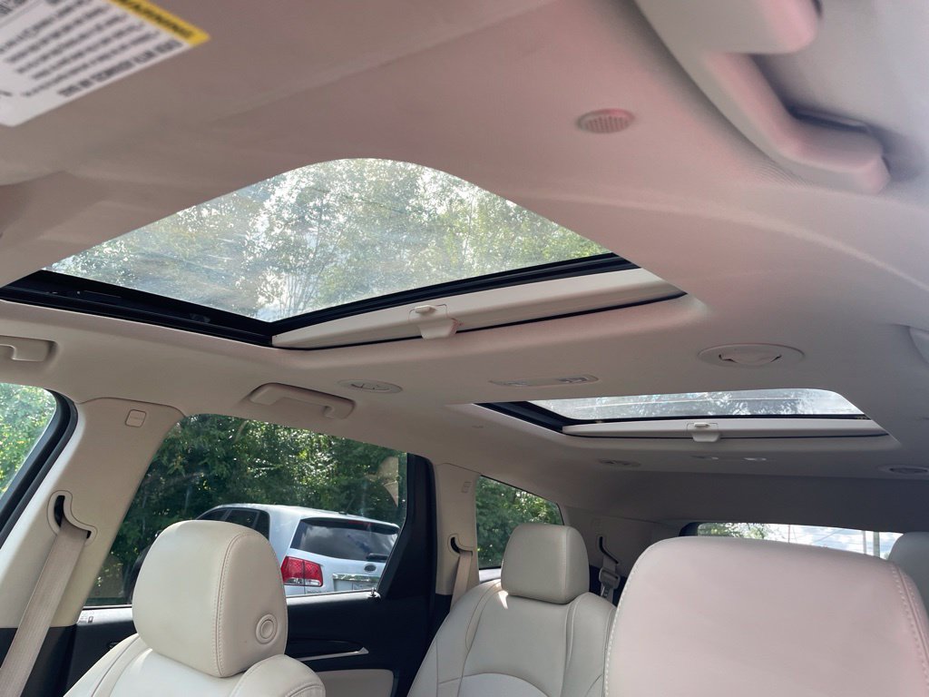 Used 2019 Buick Enclave Premium AWD/4WD image 26