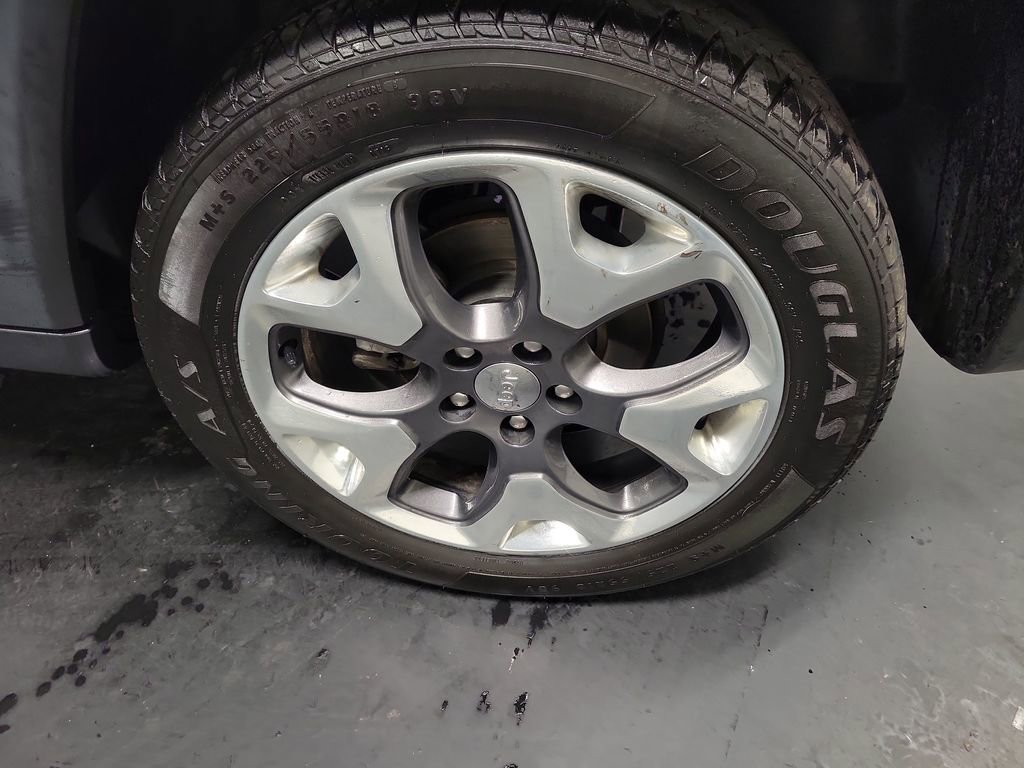 Used 2018 Jeep Compass Limited w/ Navigation Group image 11