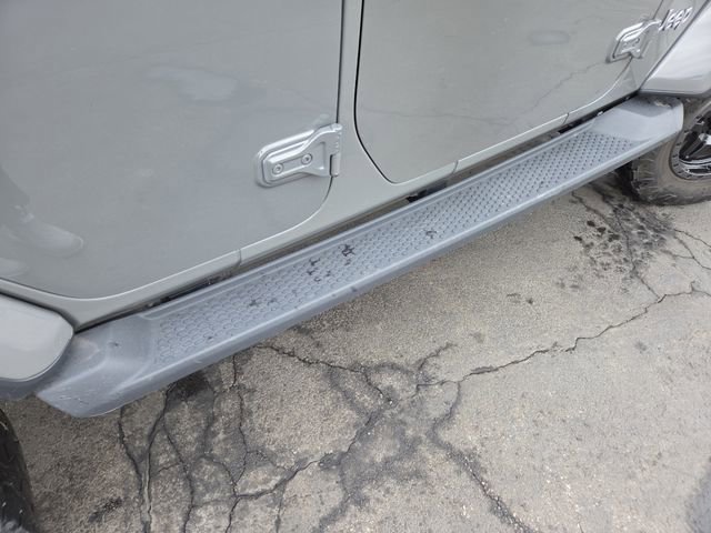 Used 2019 Jeep Wrangler Unlimited Sahara w/ Safety Group image 16