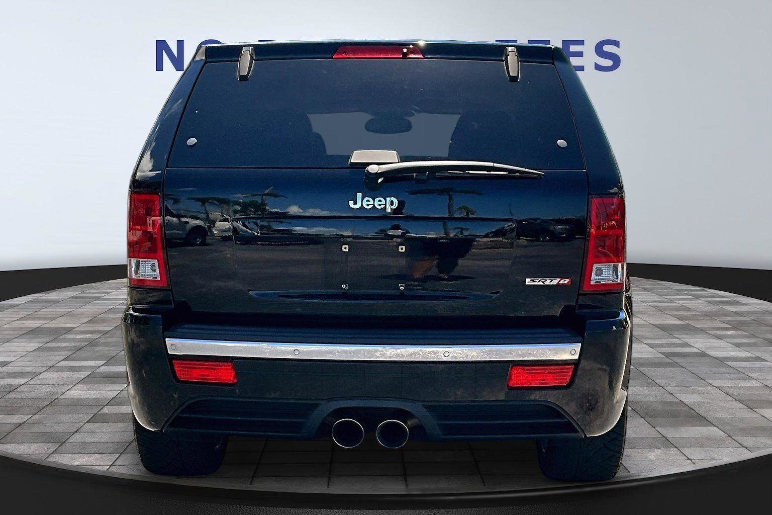 Used 2006 Jeep Grand Cherokee SRT8 w/ SRT Option Group I AWD/4WD image 5