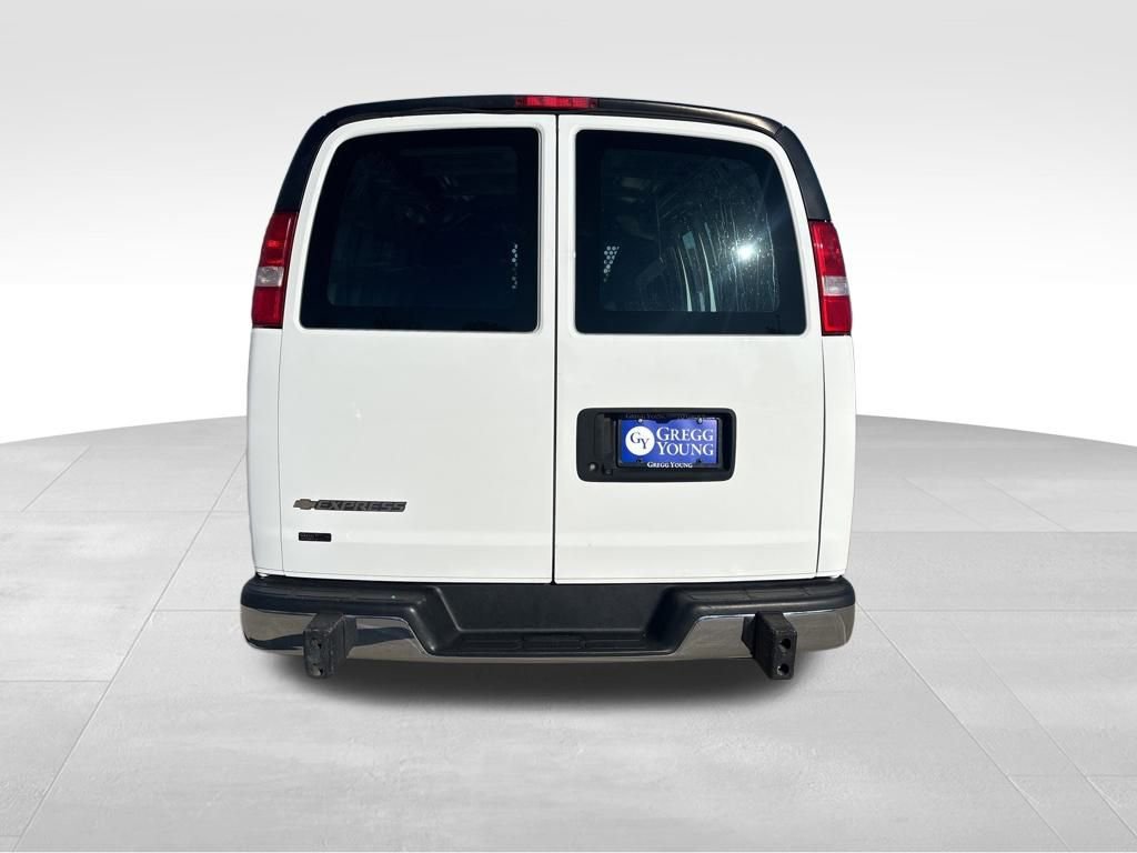 Used 2023 Chevrolet Express 2500 w/ Driver Convenience Package image 5