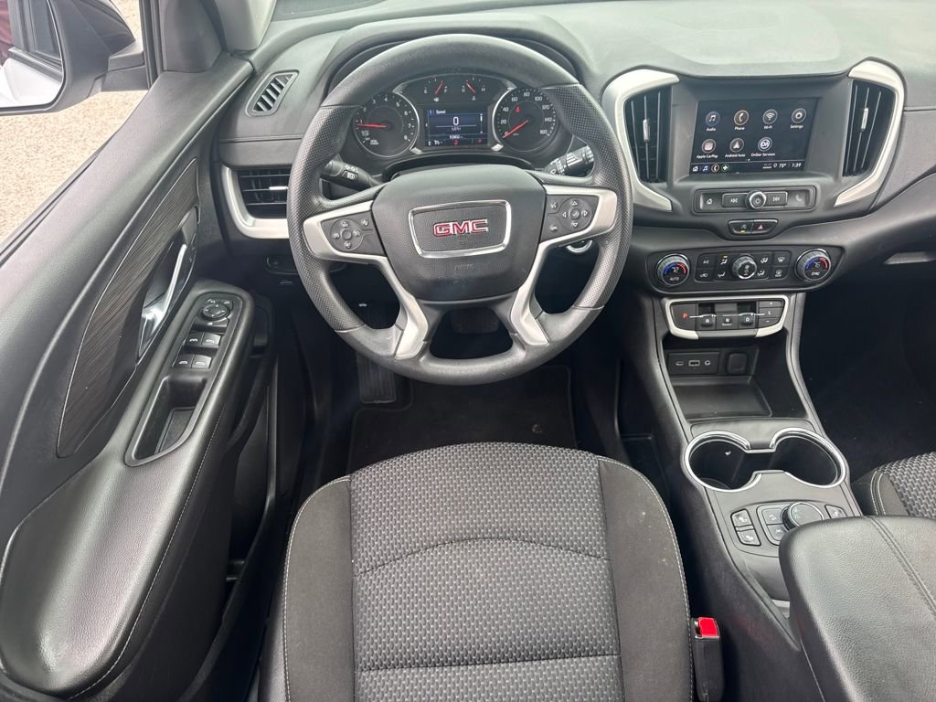 Used 2023 GMC Terrain SLE w/ Driver Convenience Package image 16