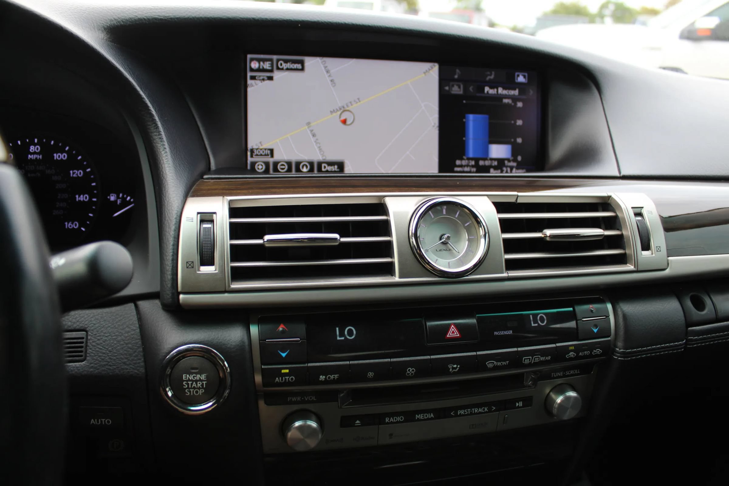 Used 2015 Lexus LS 460 AWD w/ Comfort Package image 17