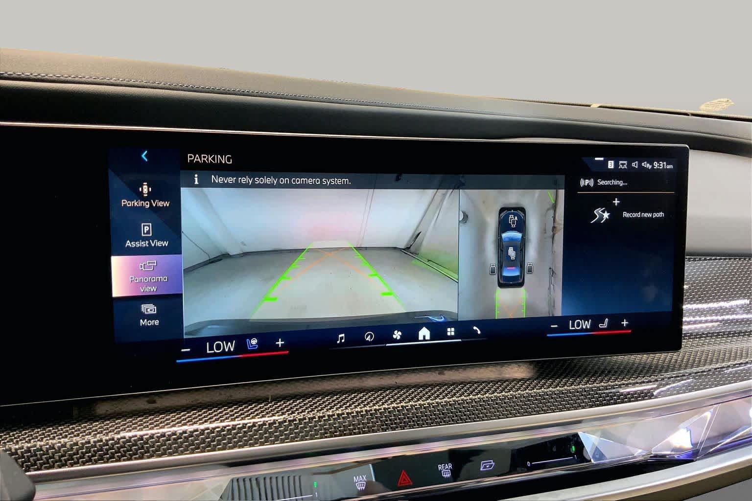 Used 2024 BMW i7 xDrive60 w/ Executive Package AWD/4WD image 26
