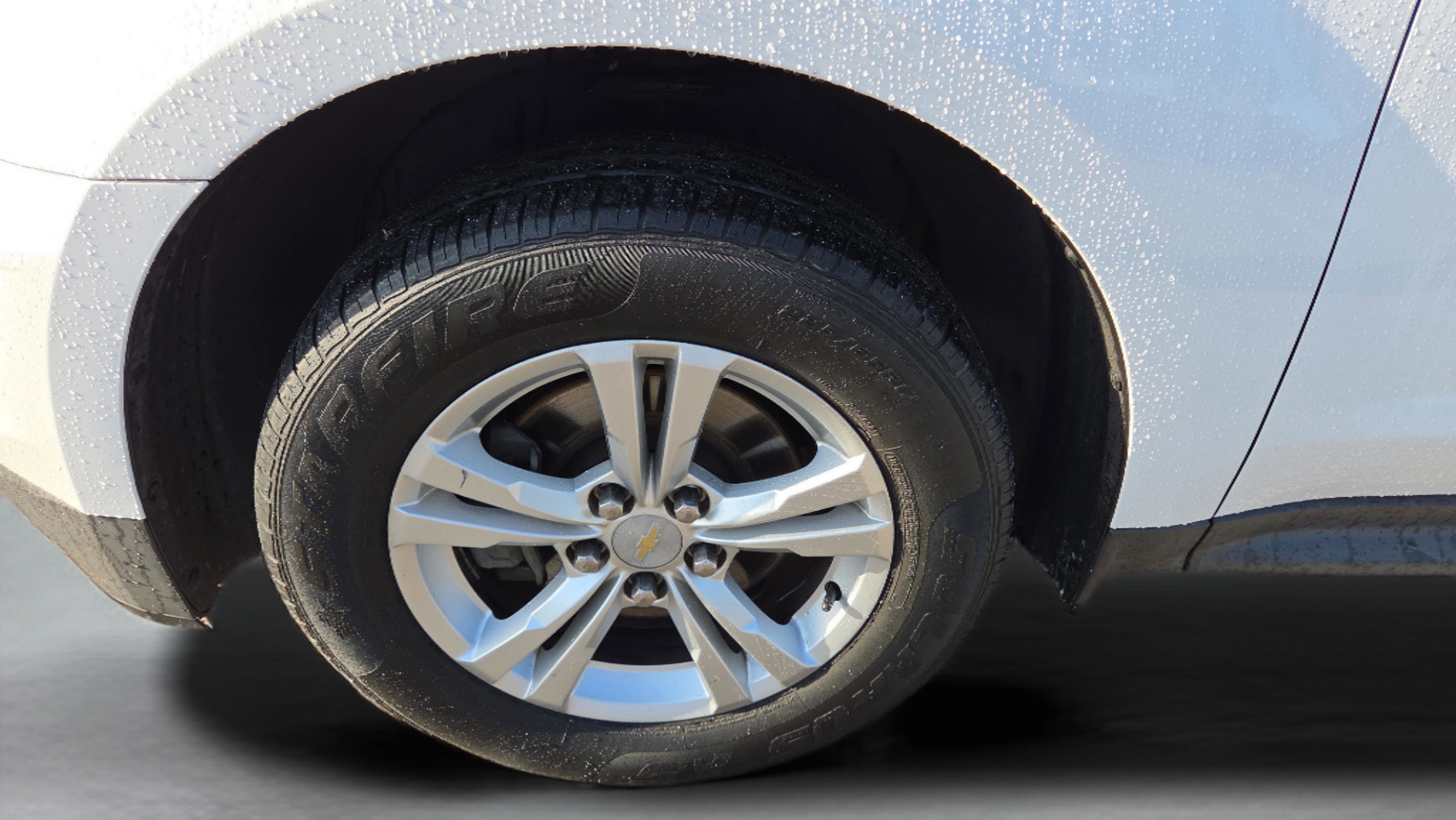 Used 2017 Chevrolet Equinox LS image 21