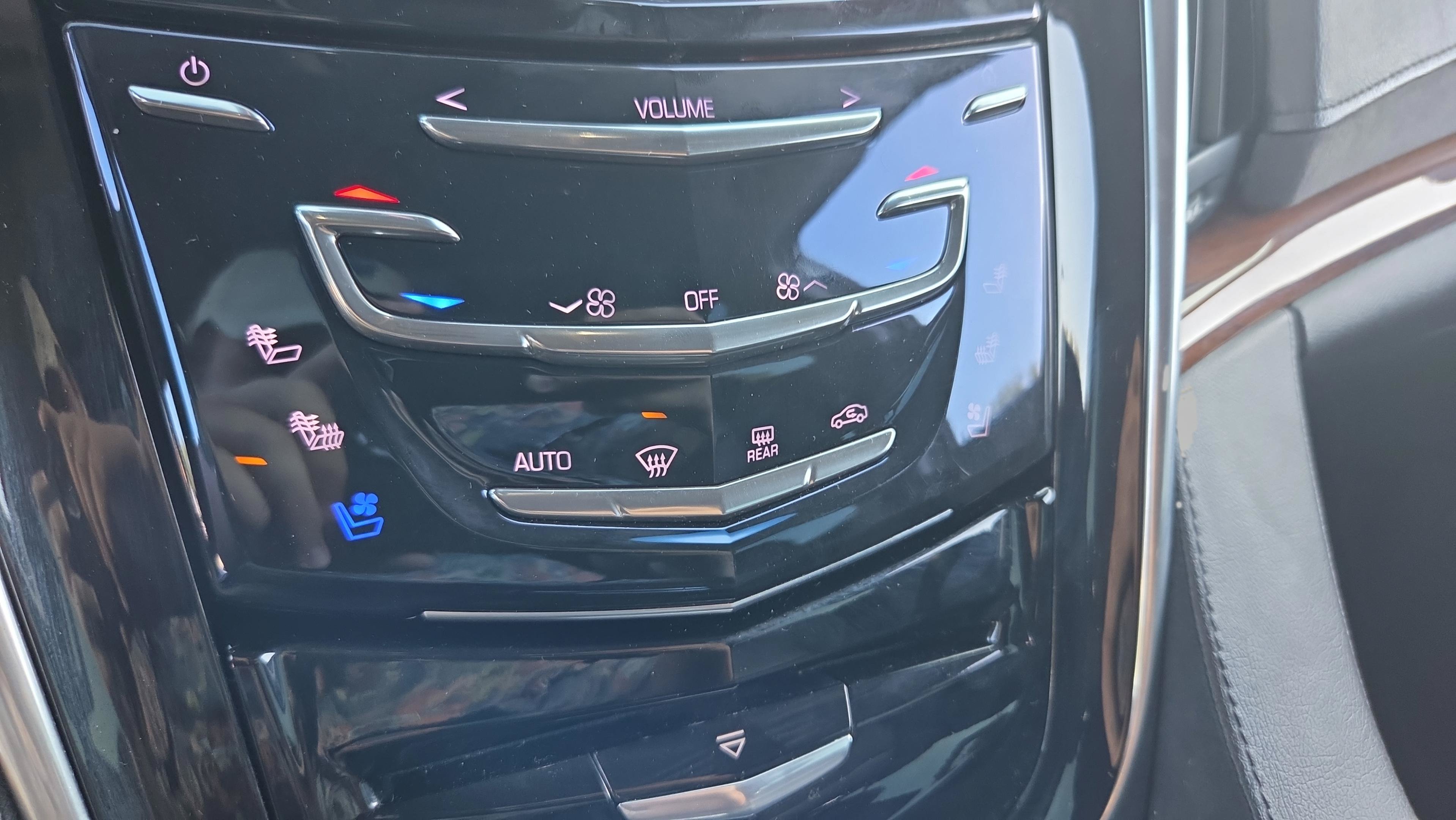 Used 2019 Cadillac Escalade Luxury RWD image 34