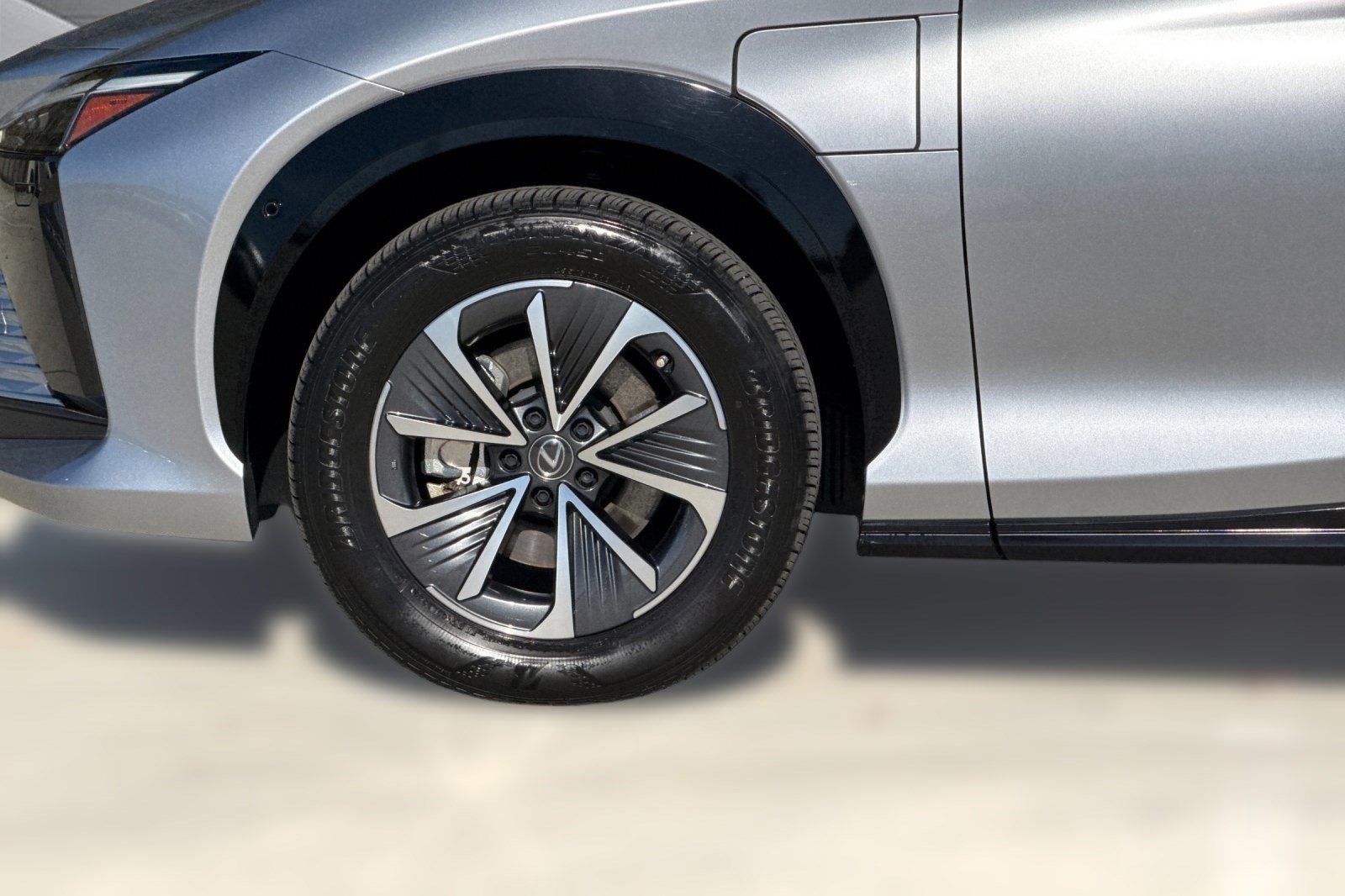 Used 2023 Lexus RZ 450e Premium w/ Technology Package image 11