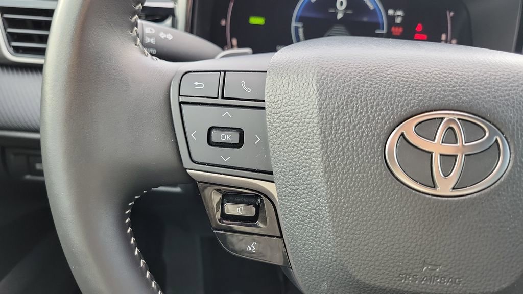 Certified 2025 Toyota Camry SE w/ Multimedia Upgrade Package image 25