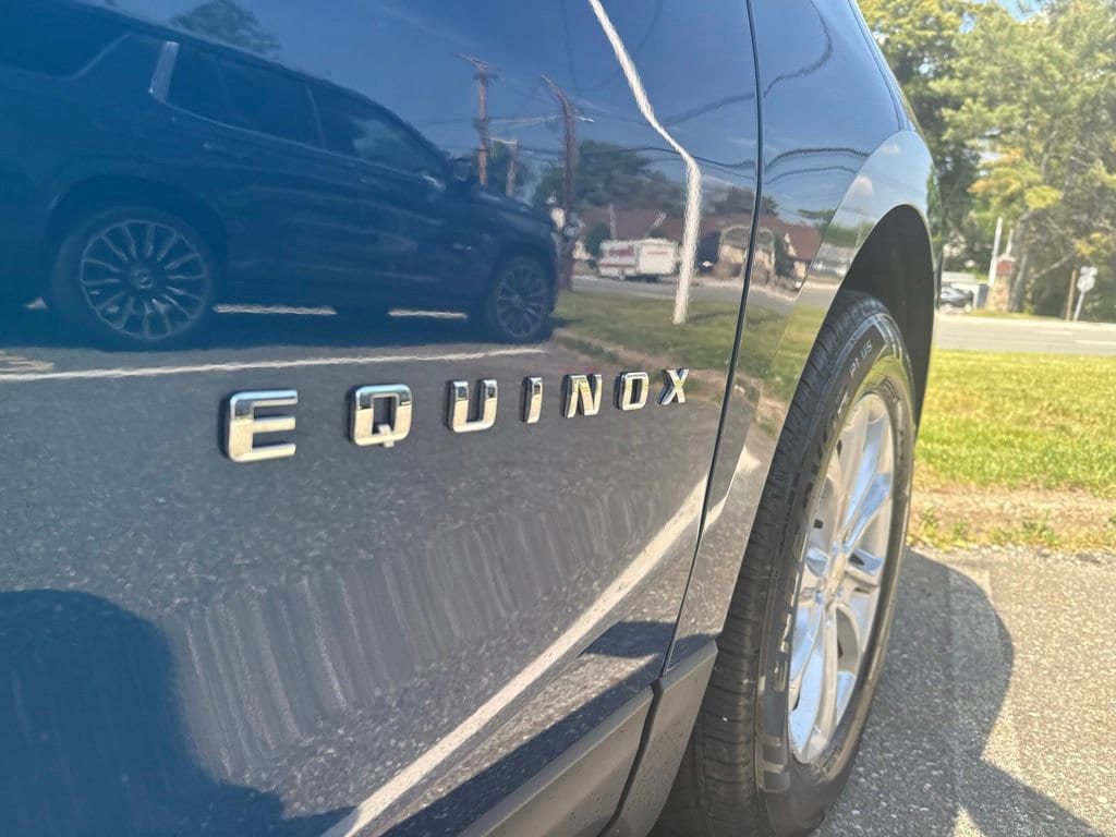 Used 2020 Chevrolet Equinox LT AWD/4WD image 16
