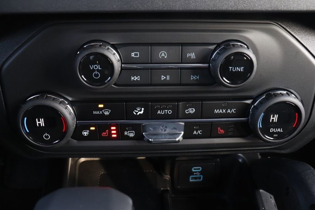 New 2025 Ford Bronco Badlands image 24