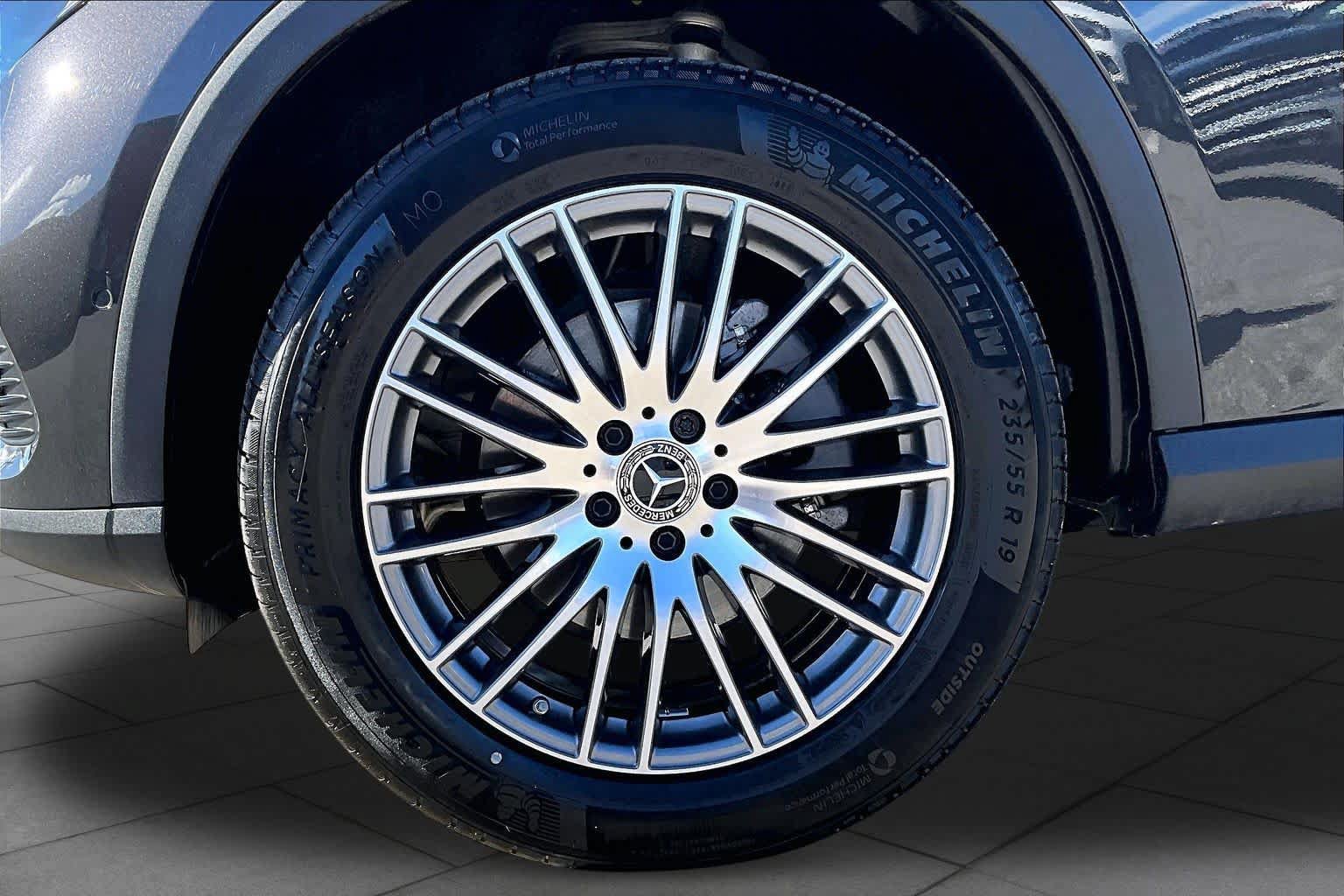 Used 2026 Mercedes-Benz GLC 300 4MATIC image 11