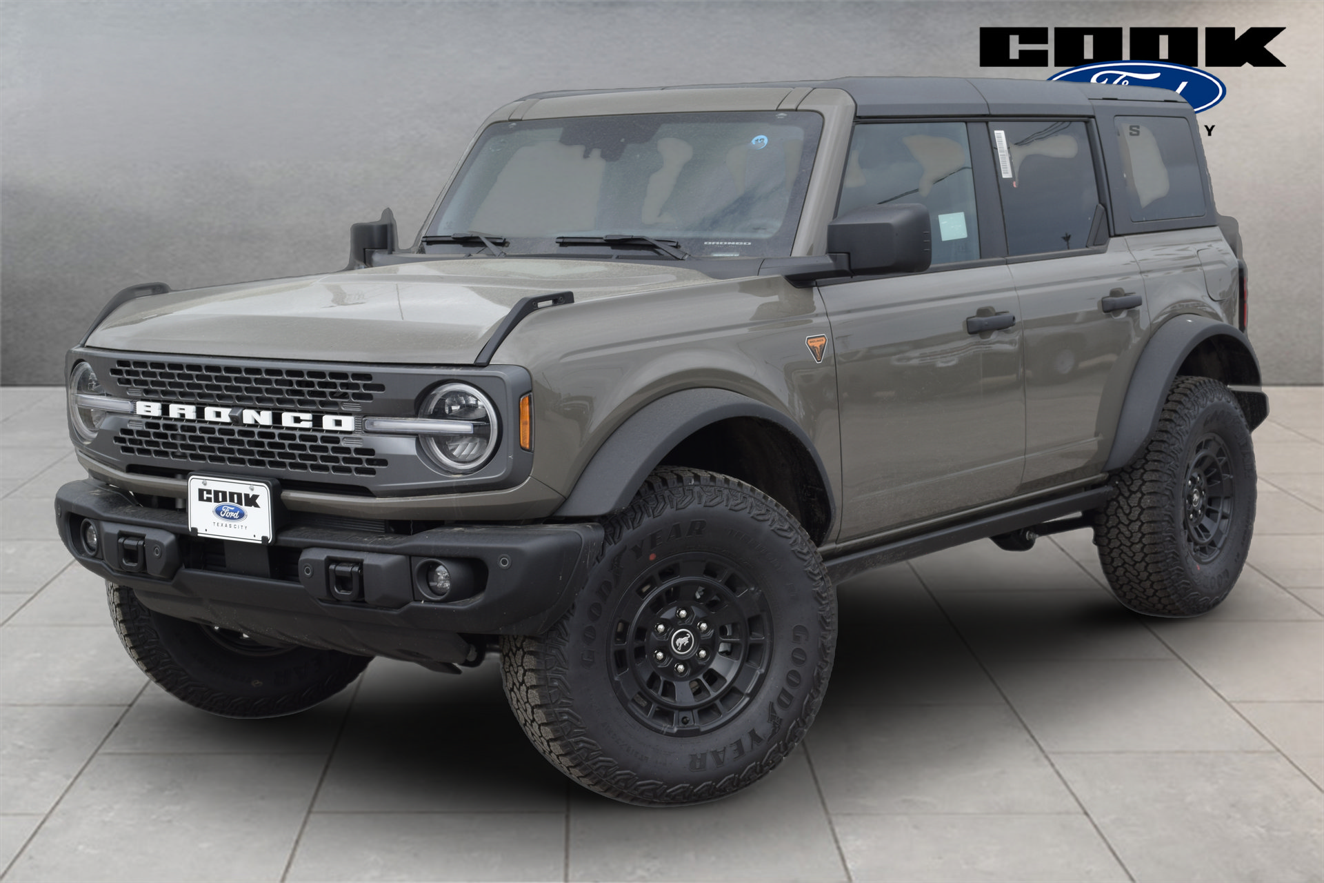 New 2026 Ford Bronco Badlands AWD/4WD image 1