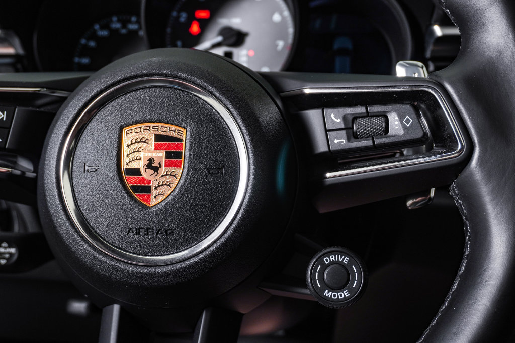 Used 2024 Porsche Macan S AWD/4WD image 19