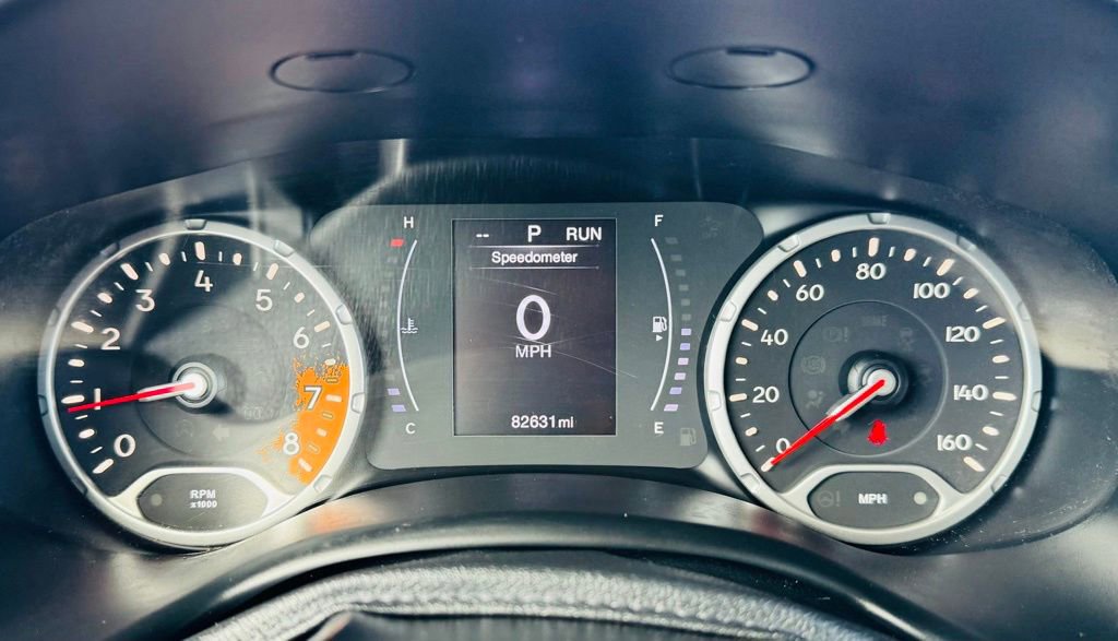 Used 2018 Jeep Renegade Latitude w/ Cold Weather Group AWD/4WD image 16