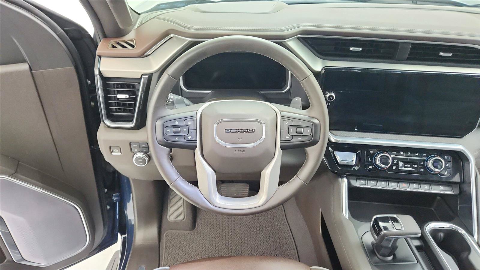 Used 2023 GMC Sierra 1500 Denali AWD/4WD image 25
