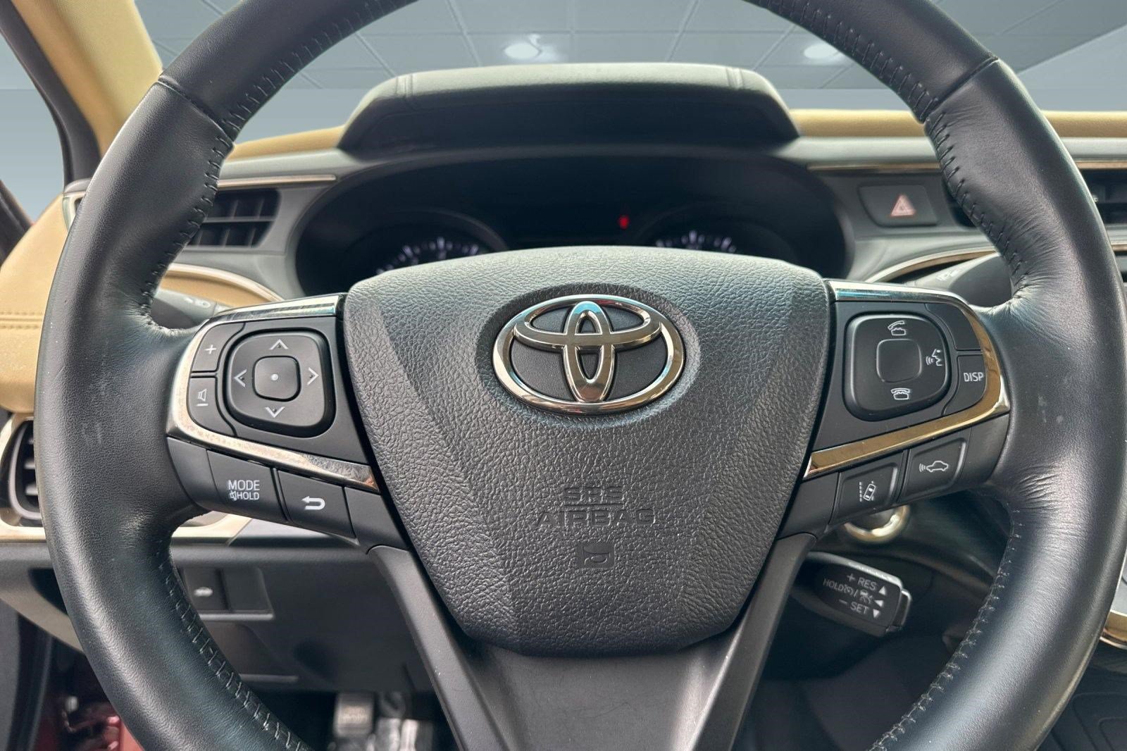 Used 2017 Toyota Avalon Touring w/ All Weather Liner Package FWD image 10