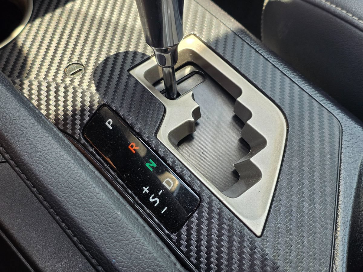 Used 2015 Toyota RAV4 Limited w/ Technology Package FWD image 42