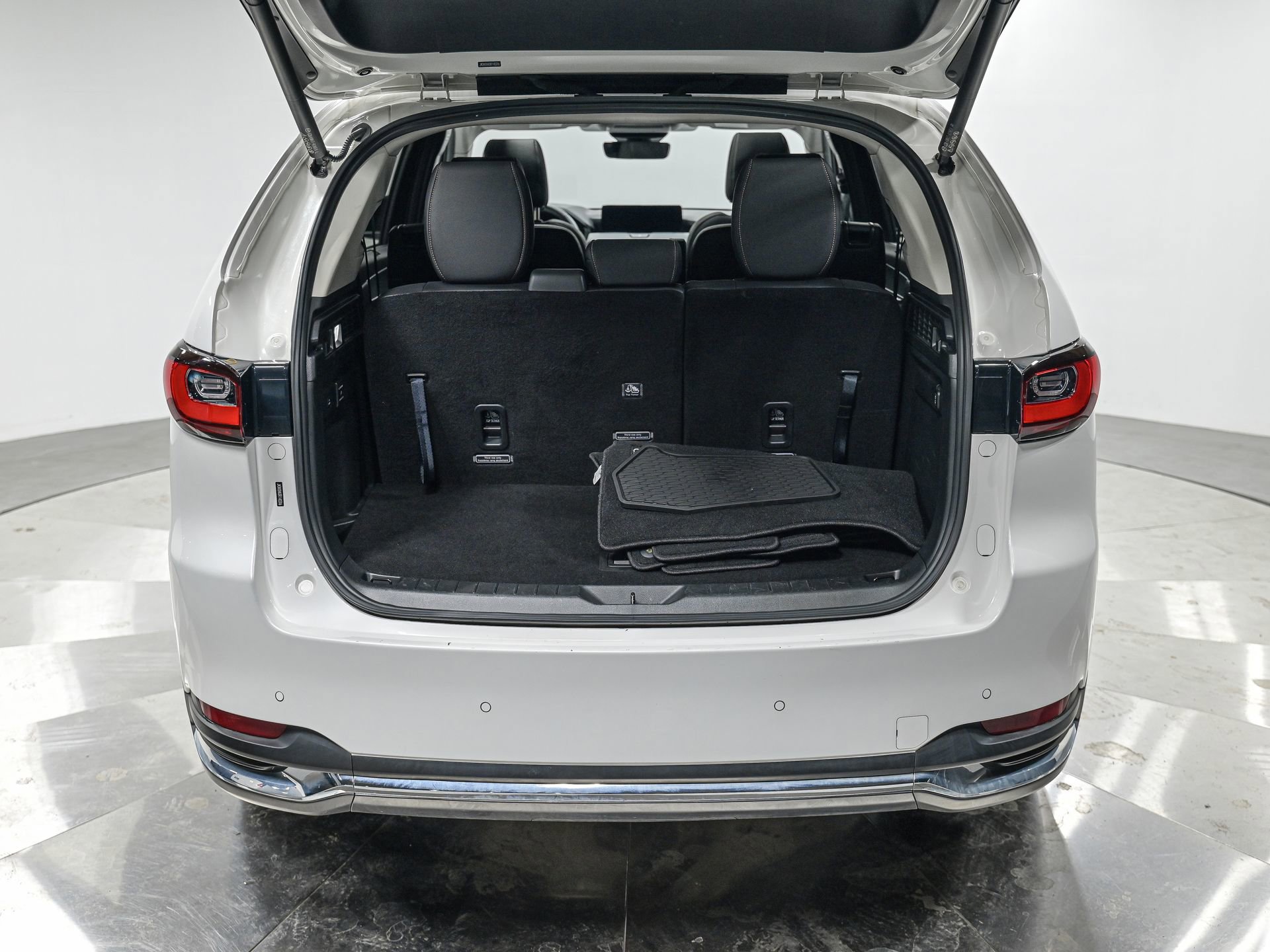 Used 2024 MAZDA CX-90 Plug-In Hybrid w/ Premium Pkg image 6