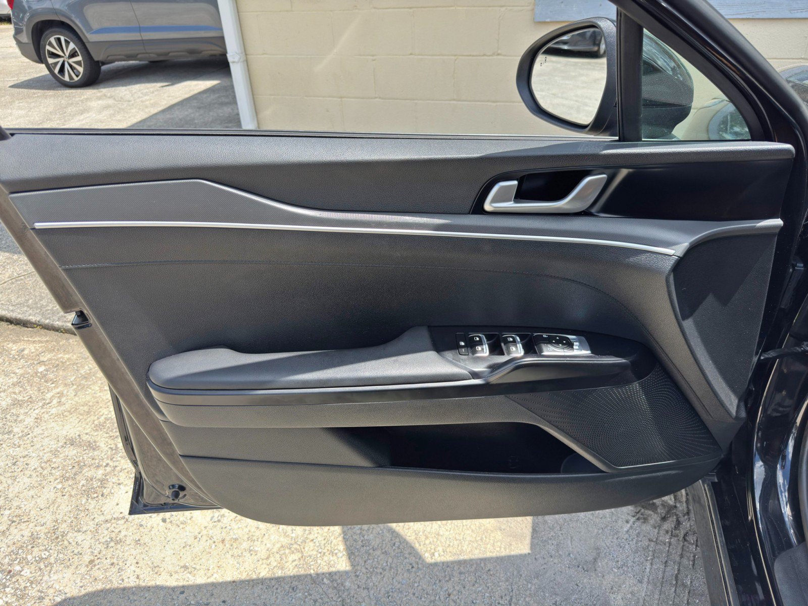 Used 2023 Kia K5 LXS FWD image 37