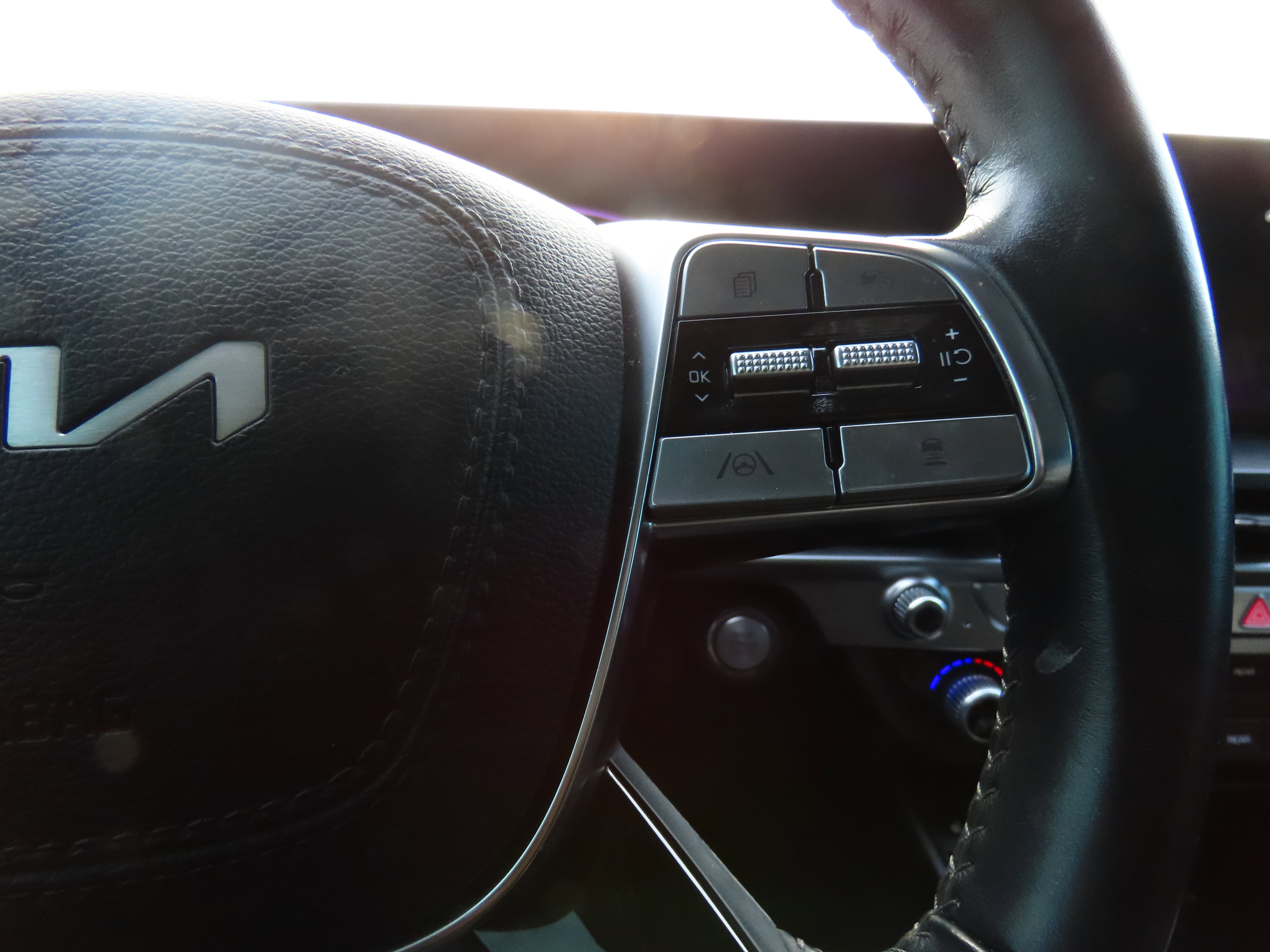 Used 2024 Kia Telluride S w/ S Sunroof Package image 32