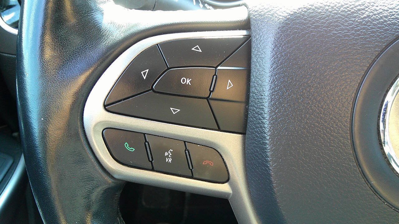 Used 2020 Jeep Cherokee Limited AWD/4WD image 32