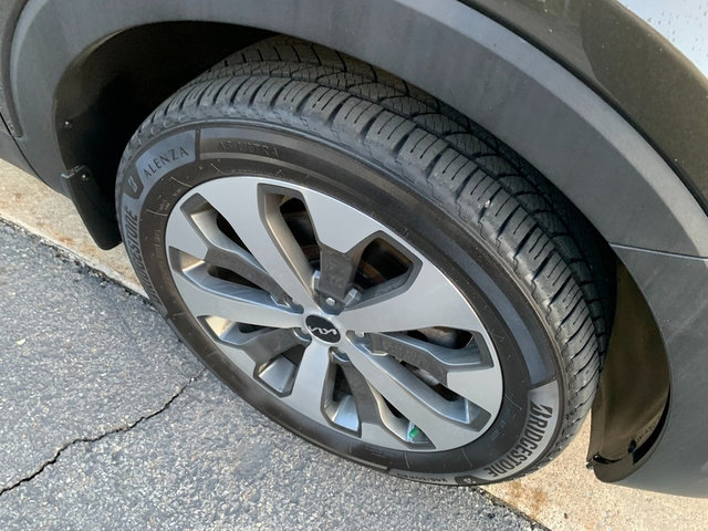 Used 2022 Kia Telluride S image 9