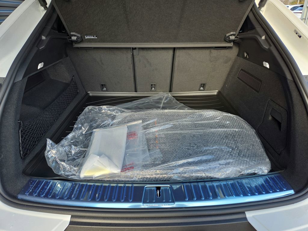 Certified 2026 Porsche Cayenne Coupe image 31