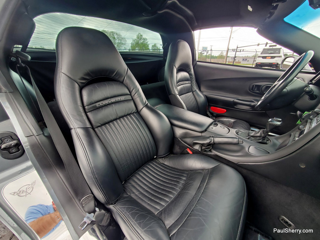 Used 2004 Chevrolet Corvette Coupe RWD image 47