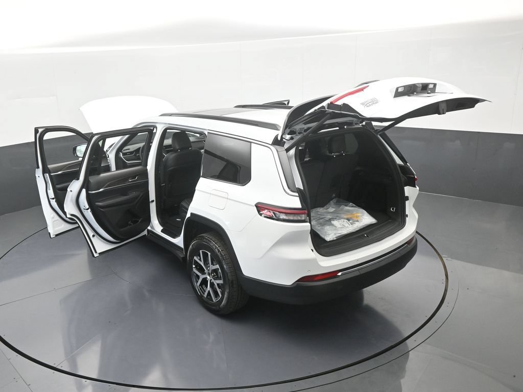 Used 2025 Jeep Grand Cherokee L Limited RWD image 63
